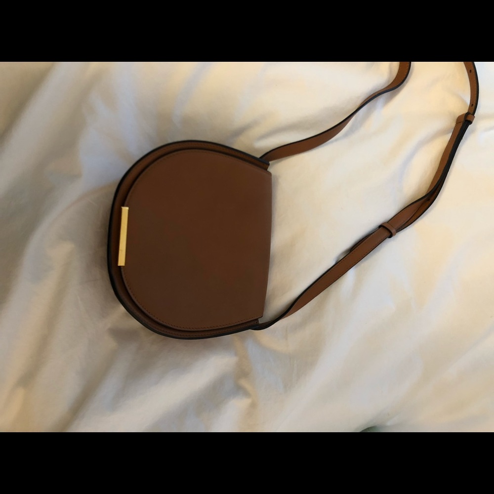 Cuyana crossbody leather saddle bag